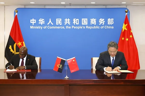 Angola and China Sign IPPA