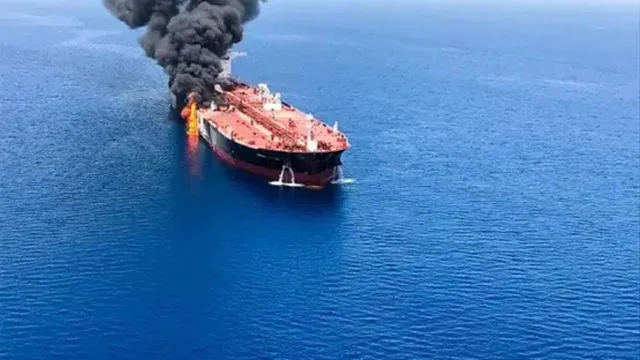 US-Iran Conflict Causes Attacks on Tankers Around Strait of Hormuz, Disrupting Global Energy Flows