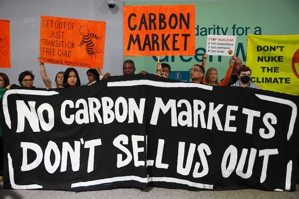 Demonstrators Demand a Fair and Just Implementation of Carbon Markets at COP29