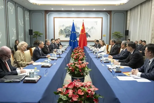 EU Trade Commissioner Sefcovic and China's Vice Premier Meet in Beijing in October 2026